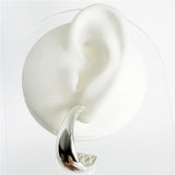 Brinco Liso Meia Gota Interior Trabalhado