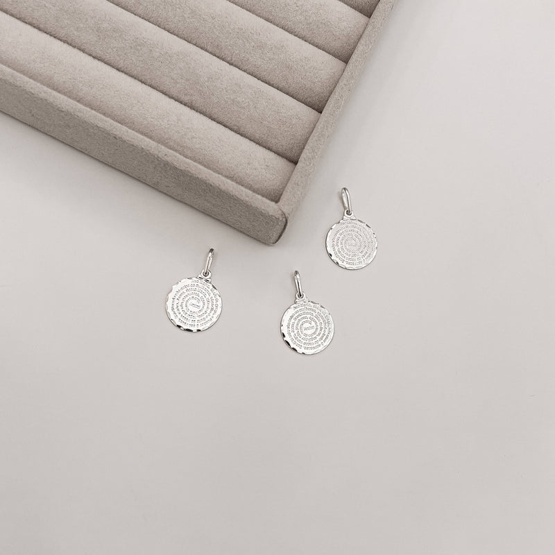 Pingente medalha Ave Maria