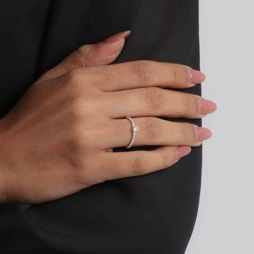 Anel de Prata Feminino Solitário Fino